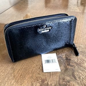 Kate Spade ♠️ Cedar Street Patent Black Lacey zip around wallet